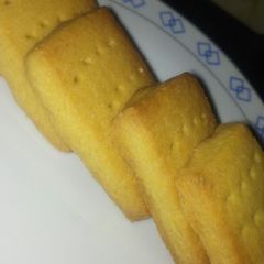 A picture of Butter cookies.