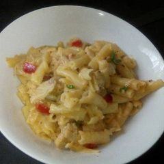 A picture of Mac and Cheese.