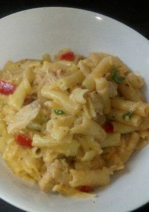 A picture of Mac and Cheese.