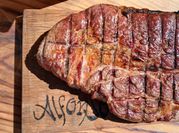 Una foto de guarniciones para carne a la brasa