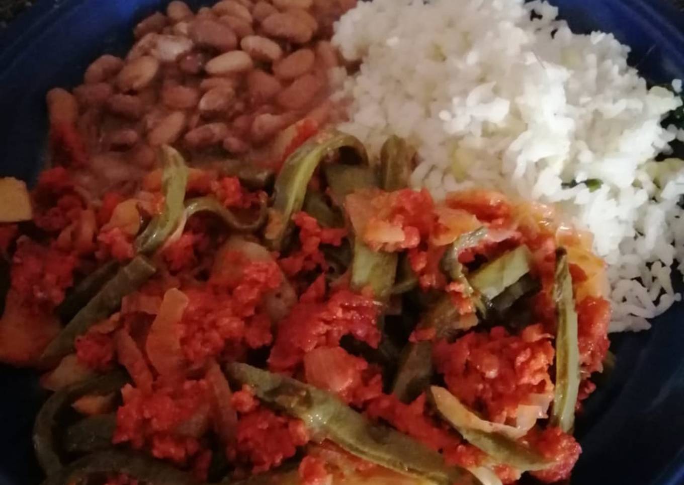 Chorizo con nopales
