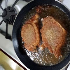 A picture of Melt in your mouth fried chops.
