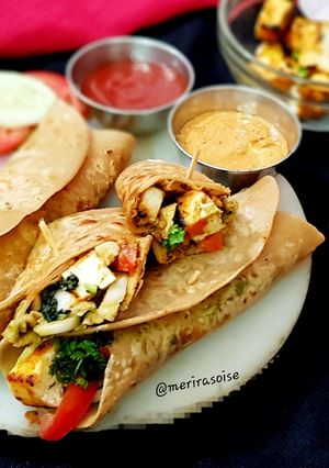 पनीर काठी रोल (Paneer kathi roll recipe in Hindi) रेसिपी मुख्य फोटो