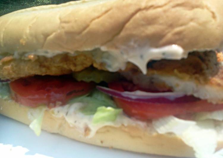 Super Fish Sandwich w/ dill sauce