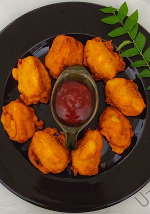 A picture of Anda Pakoda.