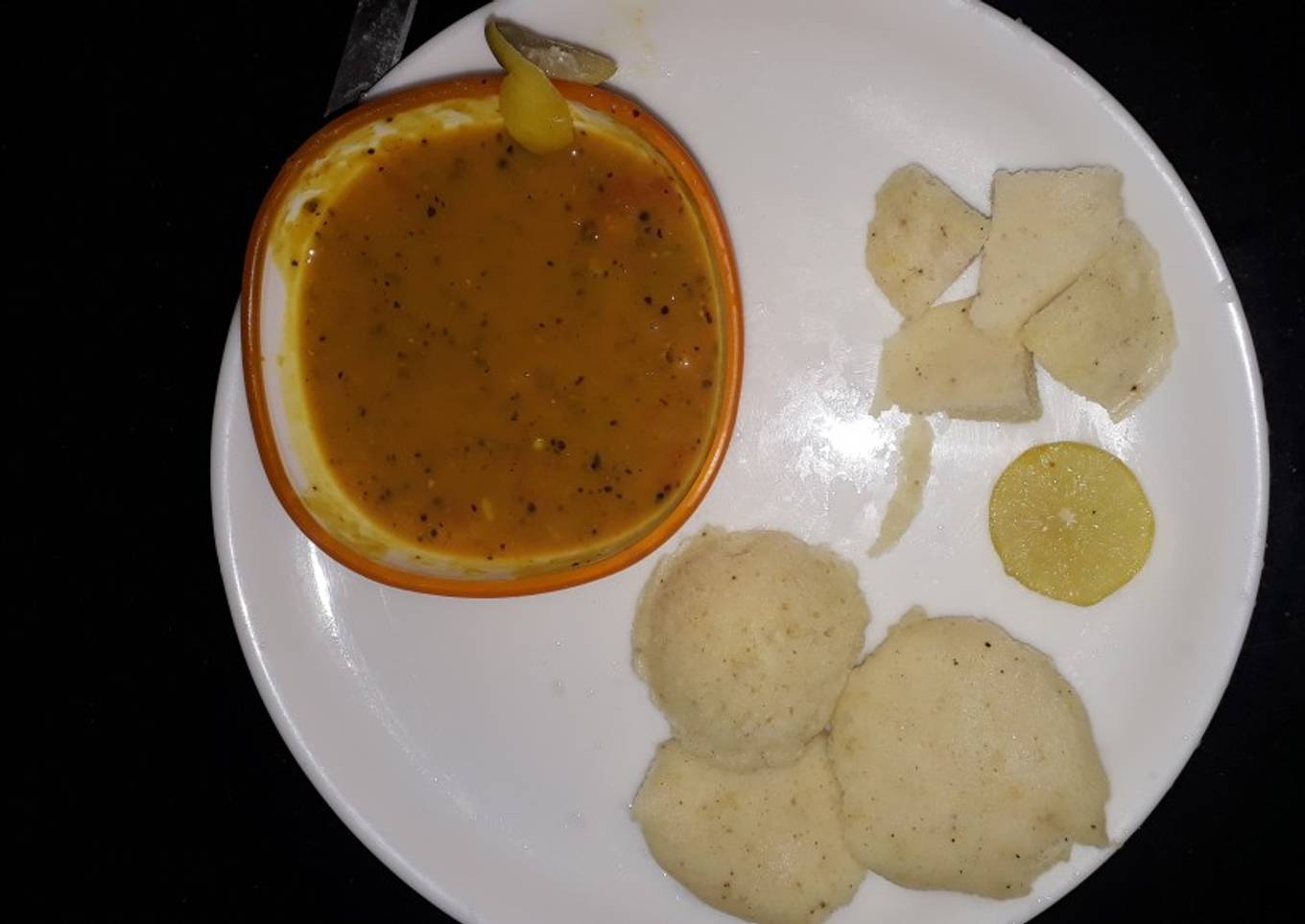 Idli sambhar