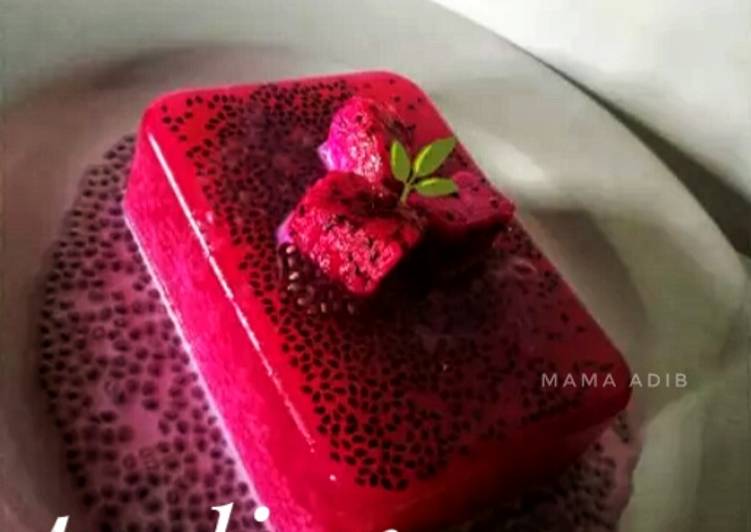 MPASI 8 Mo+ Puding buah naga siram chia seed