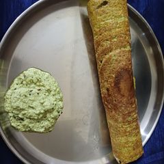 A picture of Mung daal dosa.