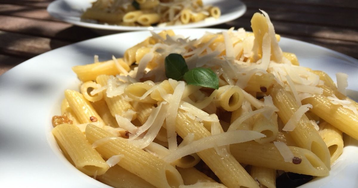 Penne Aglio Olio E Peperoncino Receta de Marieta