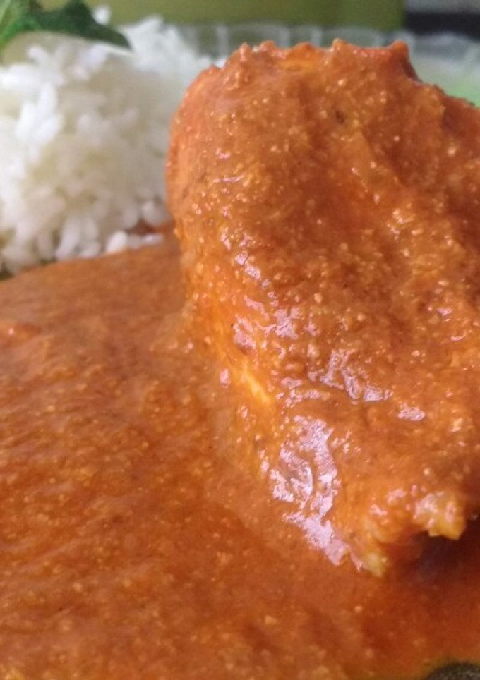 Una foto de "Pipian rojo con pollo"
