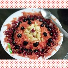 A picture of Beautiful and Healthy  Carrot Grapes Salad Nest.