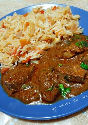 Une photo de Foie en sauce et riz piquant 🍚🌶