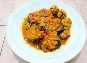 Foto resep Tongkol basah bumbu sarden tomat mix baso