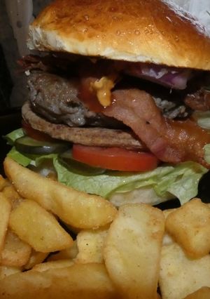 Egy dögös burger recept fotója