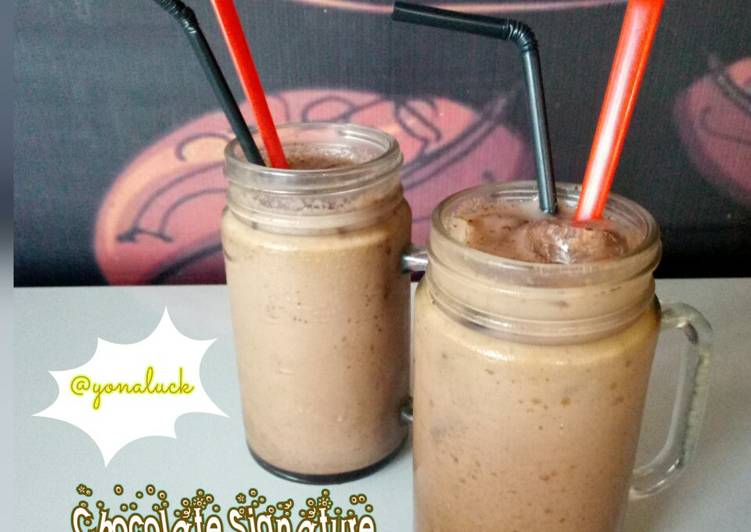 Chocolate Signature Ala St*rbuck