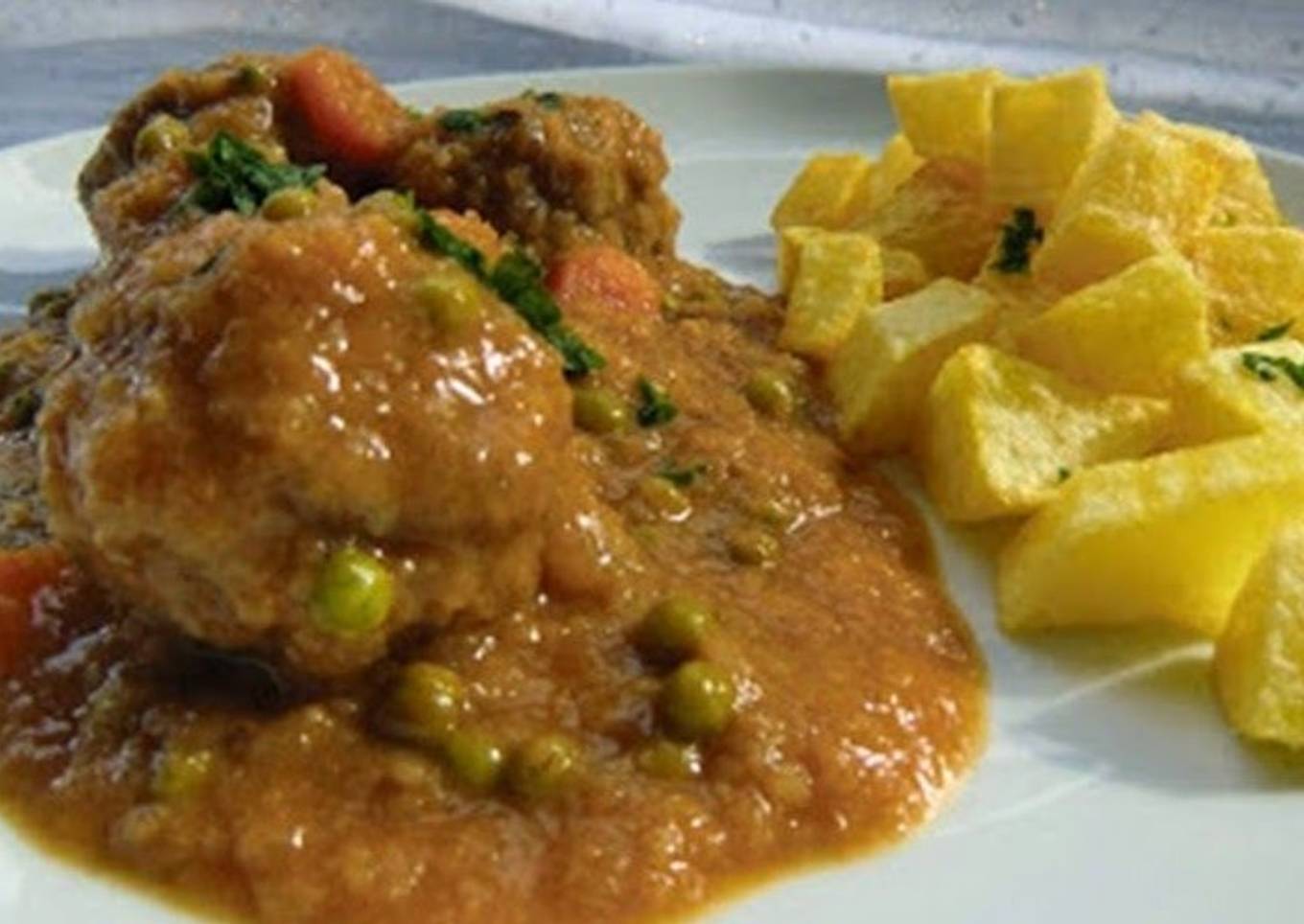 Albóndigas en salsa