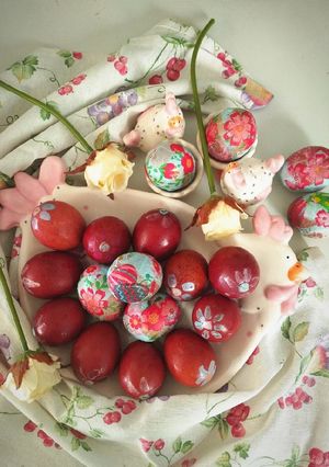 Φωτογραφία της συνταγής Αυγά 🥚 πασχαλινά 🐥βαμμένα με κρεμμυδόφυλλο 🧅