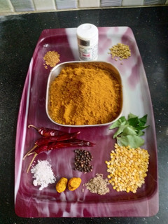 *மைசூர் ரசப் பொடி*(mysore rasam powder recipe in tamil) செய்முறை முக்கிய புகைப்படம்