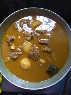 খাসির মাংসের ঝোল (khasir mangsher jhol recipe in Bengali) রেসিপির প্রধান ছবি
