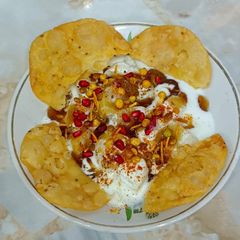 A picture of Dahi Papadi Chaat.
