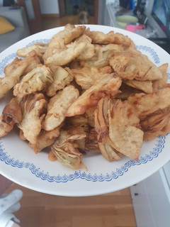 Una foto de Alcachofa y berenjena en tempura