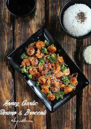 Foto resep Honey Garlic Shrimp & Broccoli