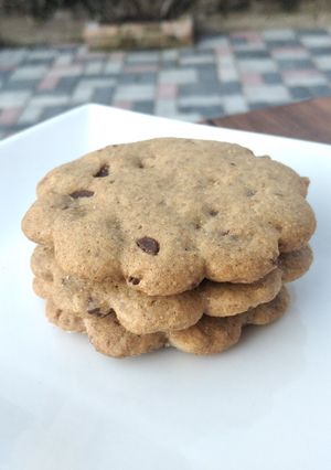 Una foto de Galletitas semi integrales de nuez y chocolate
