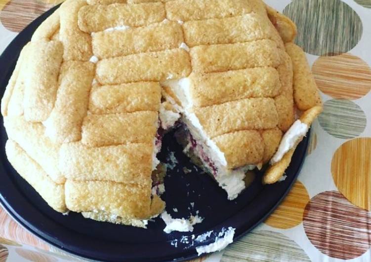 Pavesini farciti con fragola e panna