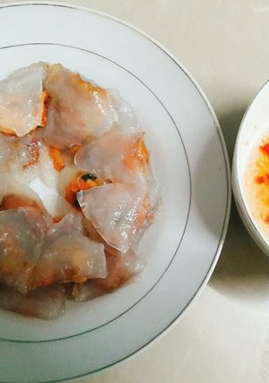Hình của món Bánh bột lọc bằng khuôn và muỗng ăn canh.