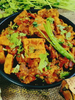 बेसन टिक्का मसाला (besan tikka masala recipe in Hindi) रेसिपी मुख्य फोटो