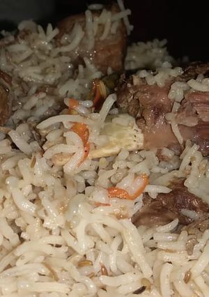 A picture of Beef yakhni pulao.