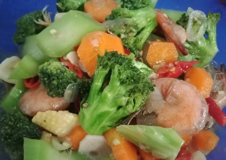 Resep Tumis Brokoli udang wortel Anti Gagal