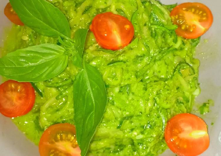 ZUCCHINI SPAGHETTI CON PESTO DE AGUACATE 🥑 🇮🇹 / Keto/Lowcarb/
