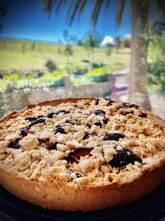 Una foto de Tarta de ciruelas alemana —Pflaumen Streuselkuchen—