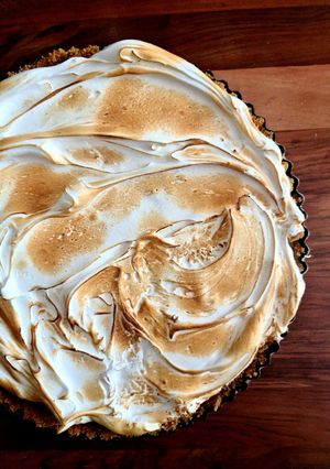 A picture of Lemon meringue.