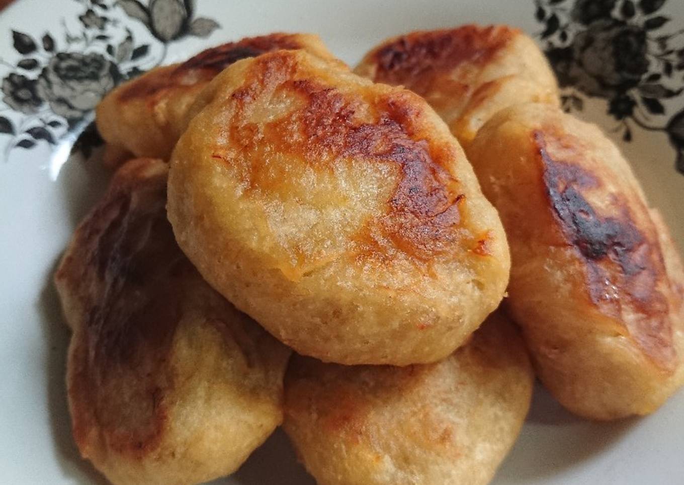 30. Kue Pisang Goreng