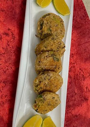 A picture of Lobia Kabab.