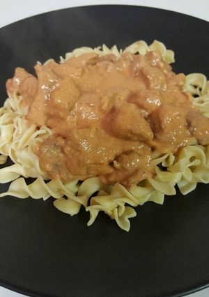 A picture of Beef Stroganoff.