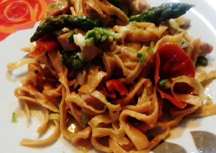 TAGLIOLINI CON ASPARAGI CROCCANTI E BUFALA 😋