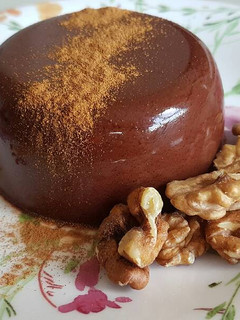 Una foto de Flan de algarroba vegano