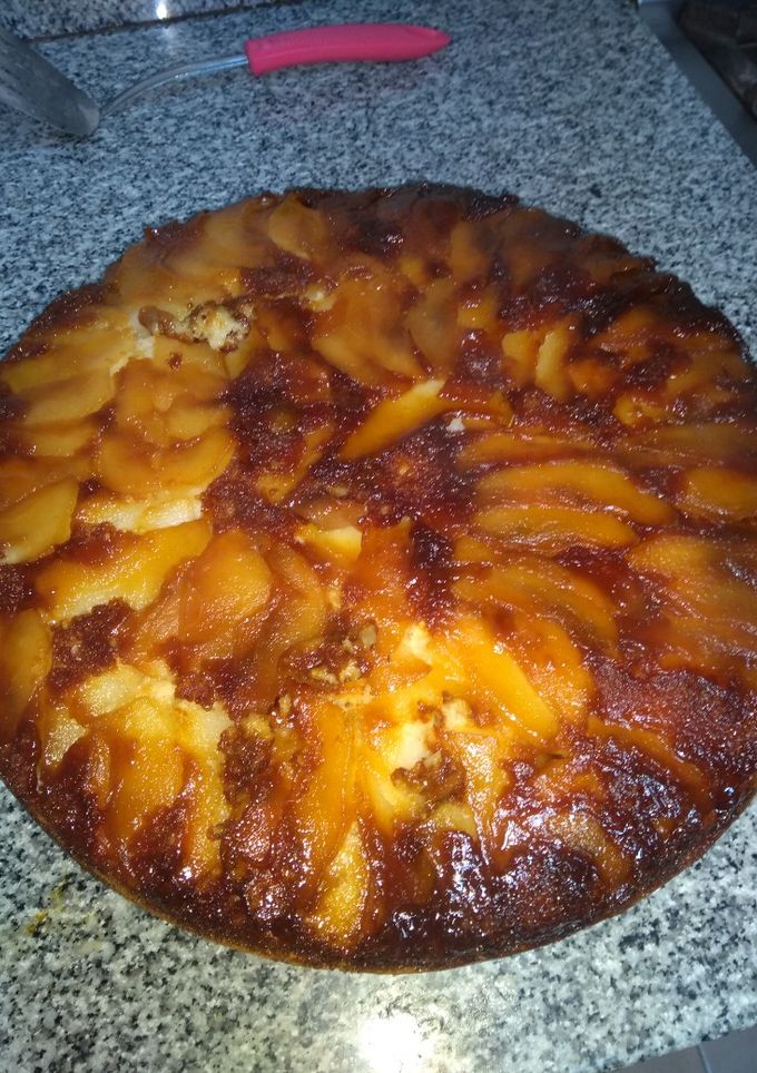 Una foto de Tarta de pera invertida