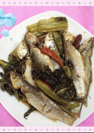 Hình của món Cá đối kho dưa cải.