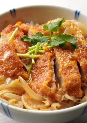 A picture of Katsudon (Pork Cutlet Rice Bowl).