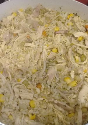 Una foto de Arroz con pollo a la valenciana