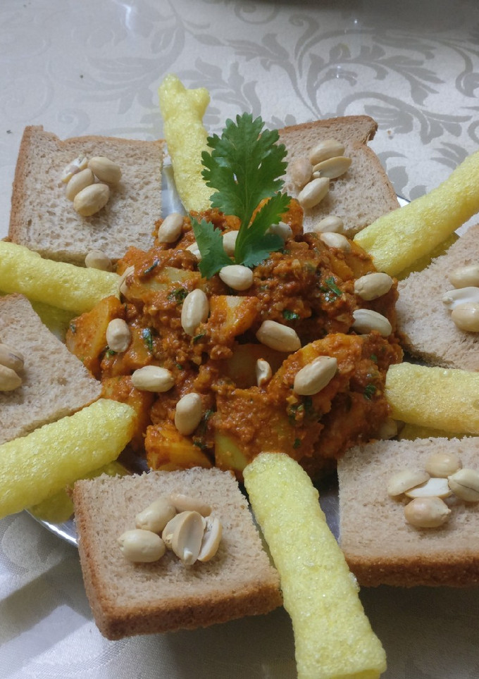 स्पाइसी पोटैटो (Spicy Potato recipe in Hindi) रेसिपी मुख्य फोटो