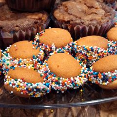 A picture of banana cookies.