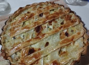 Una foto de Deliciosa Tarta de Pollo y Puerros