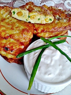 Duplán kukoricás lepényke, fokhagymás mártogatóssal recept fotója