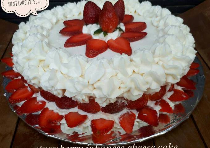 Anti Ribet, Buat Strawberry with buttercream Japanese cheese cake Anti Gagal