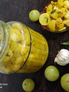 आंवला मूली अचार(Amla mooli achar recipe in Hindi) रेसिपी मुख्य फोटो